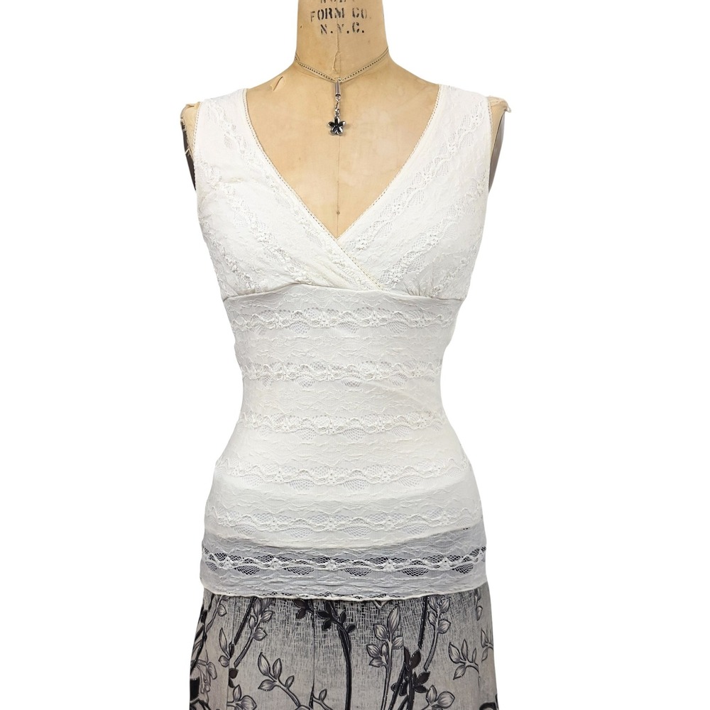 Y2K White Lace Surplice Tank Top Floral Dainty Romantic Ethereal Fairy Small